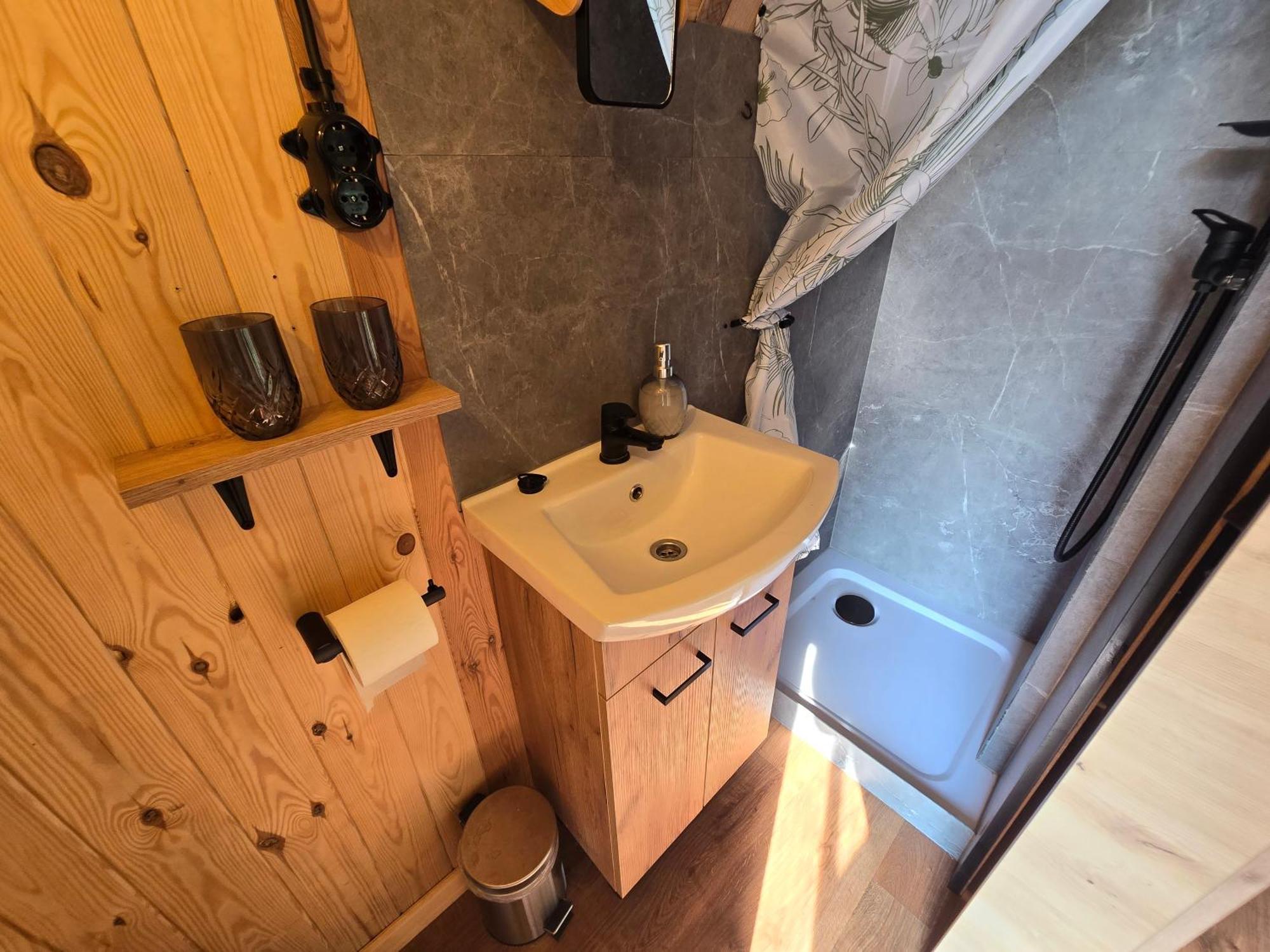 Oaza Swiety Spokoj - Domek Z Balia I Jacuzzi Rzasnik Exterior photo